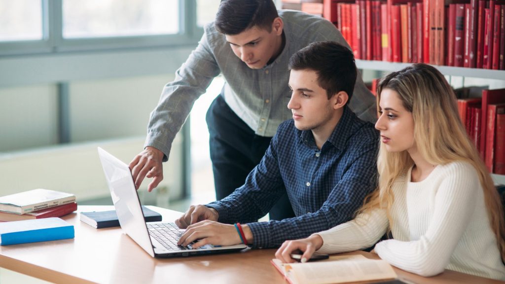 No dejes de mejorar en las finanzas con estos cursos